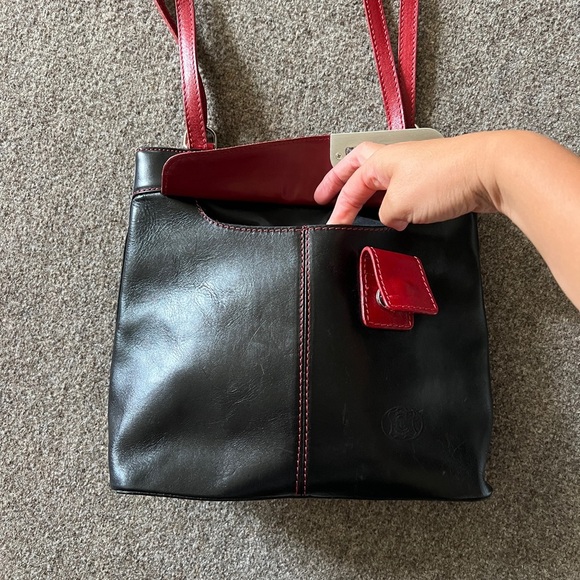 VTG 90s Y2K Leather Shoulder Bag Transformable to a Backpack Black & Red Retro - Picture 3 of 16